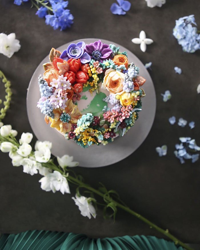 Gorgeous Cakes Decorated With Lifelike Buttercream Flowers By Atelier Soo 10