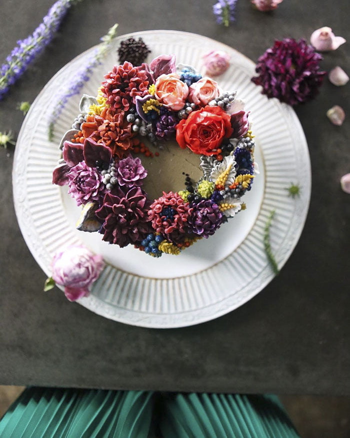Gorgeous Cakes Decorated With Lifelike Buttercream Flowers By Atelier Soo 16