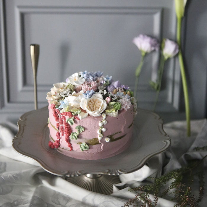 Gorgeous Cakes Decorated With Lifelike Buttercream Flowers By Atelier Soo 22