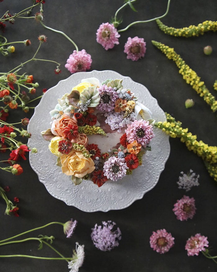 Gorgeous Cakes Decorated With Lifelike Buttercream Flowers By Atelier Soo 26