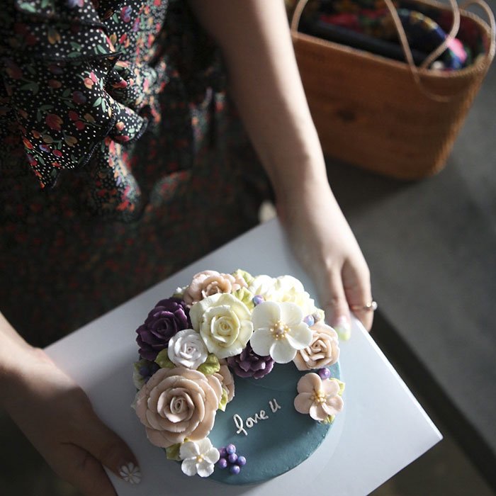 Gorgeous Cakes Decorated With Lifelike Buttercream Flowers By Atelier Soo 1