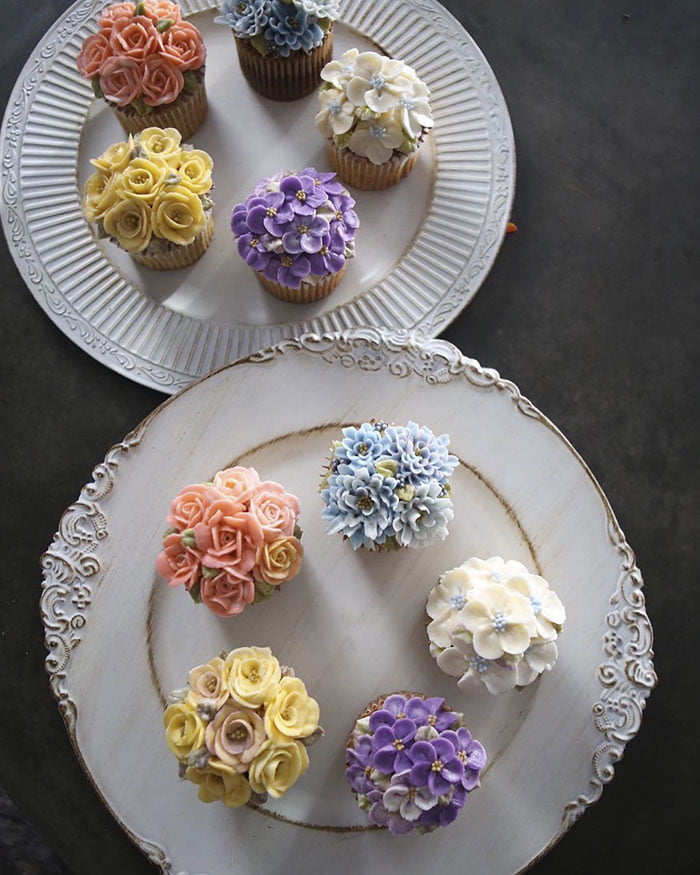 Gorgeous Cakes Decorated With Lifelike Buttercream Flowers By Atelier Soo 29