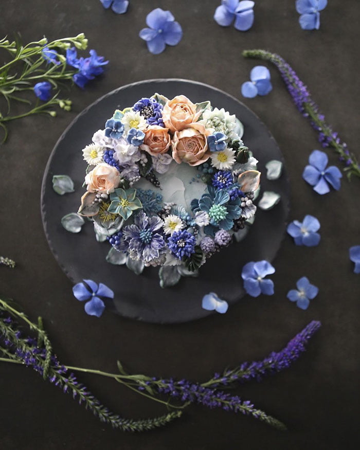 Gorgeous Cakes Decorated With Lifelike Buttercream Flowers By Atelier Soo 4