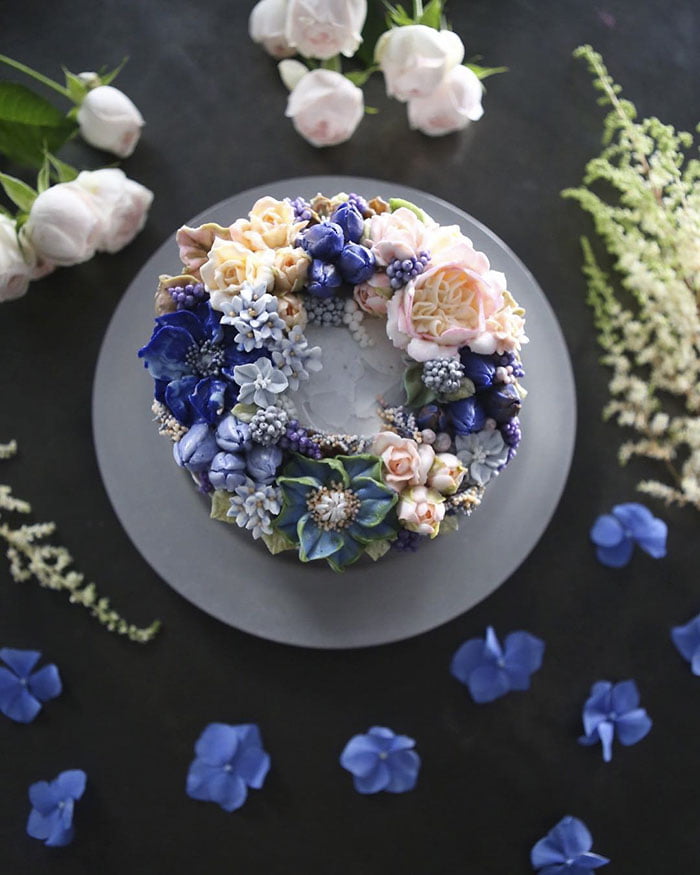Gorgeous Cakes Decorated With Lifelike Buttercream Flowers By Atelier Soo 8