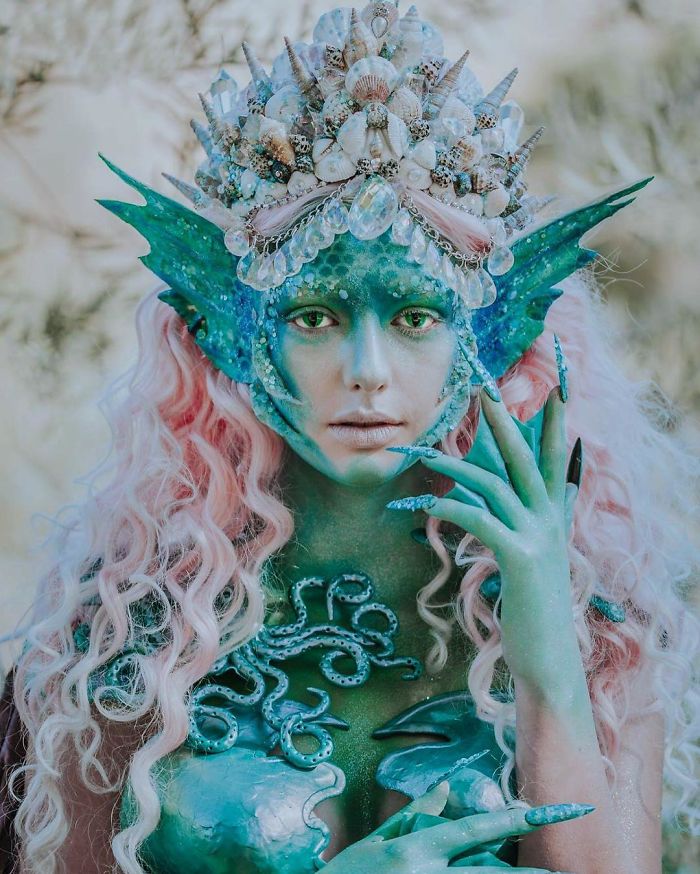 Gorgeous Wearable Artworks By Self Taught Artist Rachel Sigmon 25