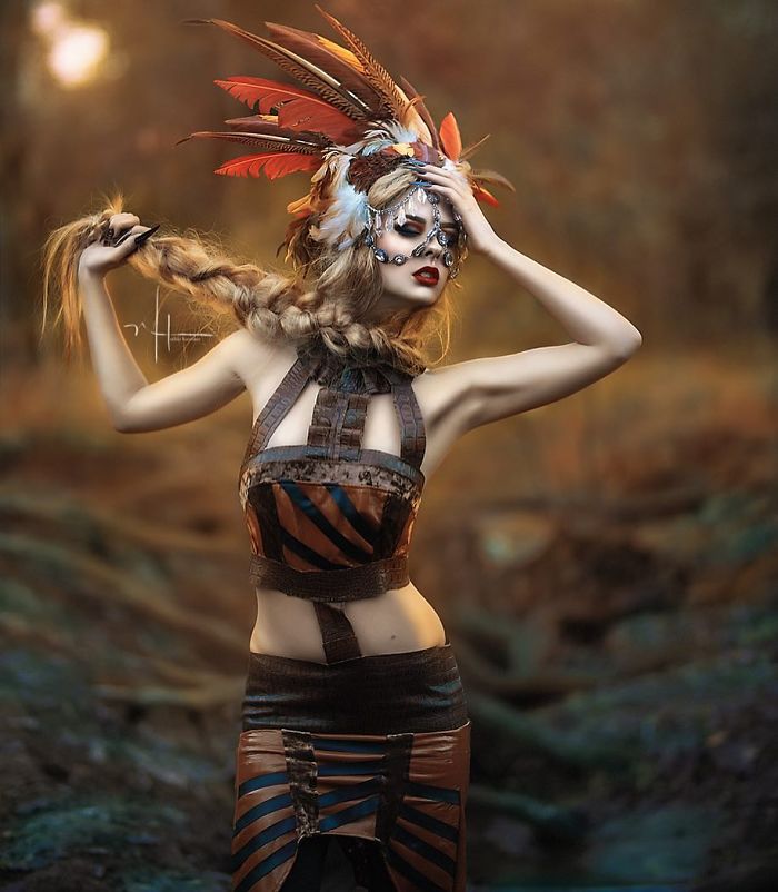 Gorgeous Wearable Artworks By Self Taught Artist Rachel Sigmon 1