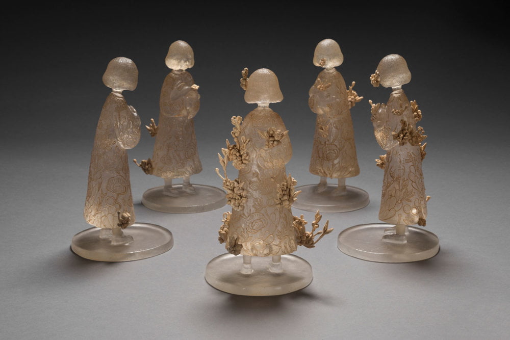 One Day Fascinating Figurative Glass Sculpture Series By Meng Du 1