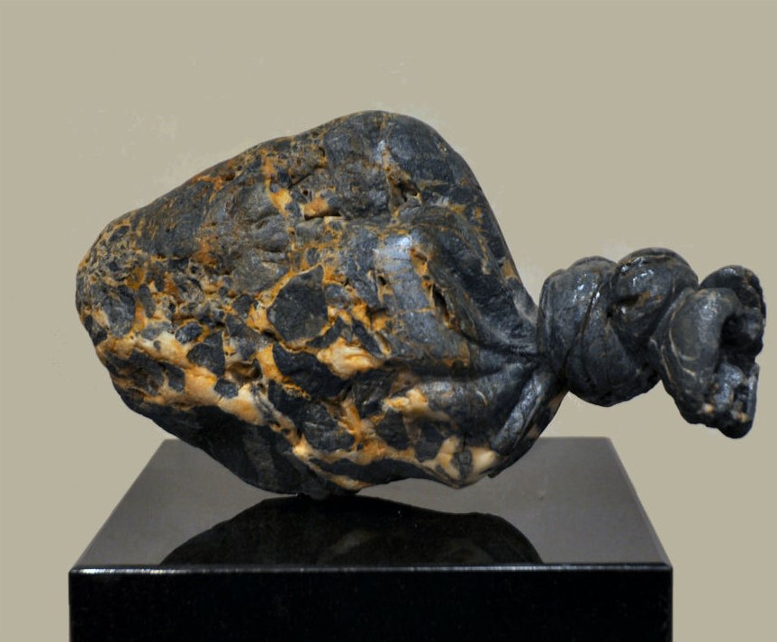Surprising Intriguing And Funny Stone Sculptures By Hirotoshi Ito 24