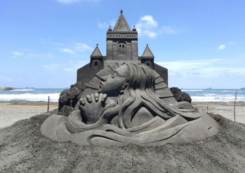 The Incredibly Intricate Sand Sculpture Of Toshihiko Hosaka 11