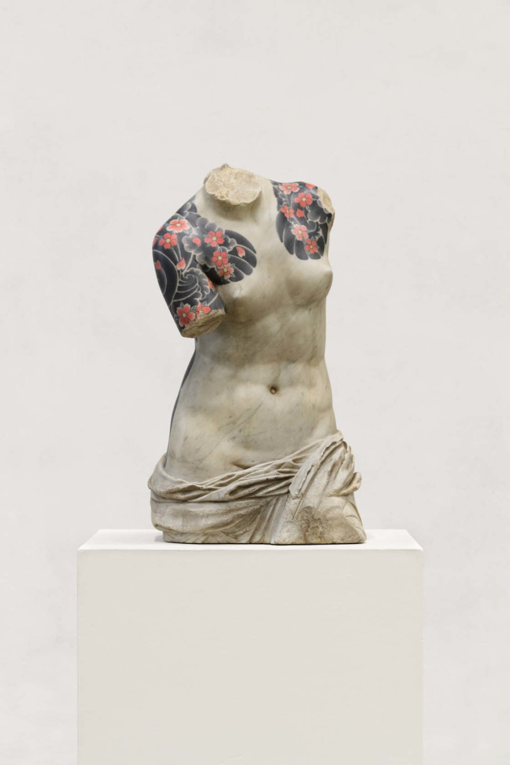Classical Marble Sculptures Covered With Traditional Far Eastern Tattoos By Fabio Viale 10