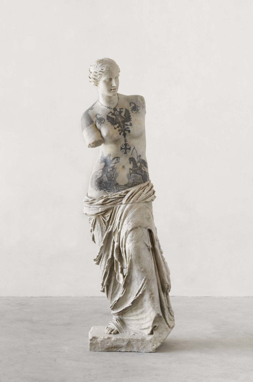 Classical Marble Sculptures Covered With Traditional Far Eastern Tattoos By Fabio Viale 13