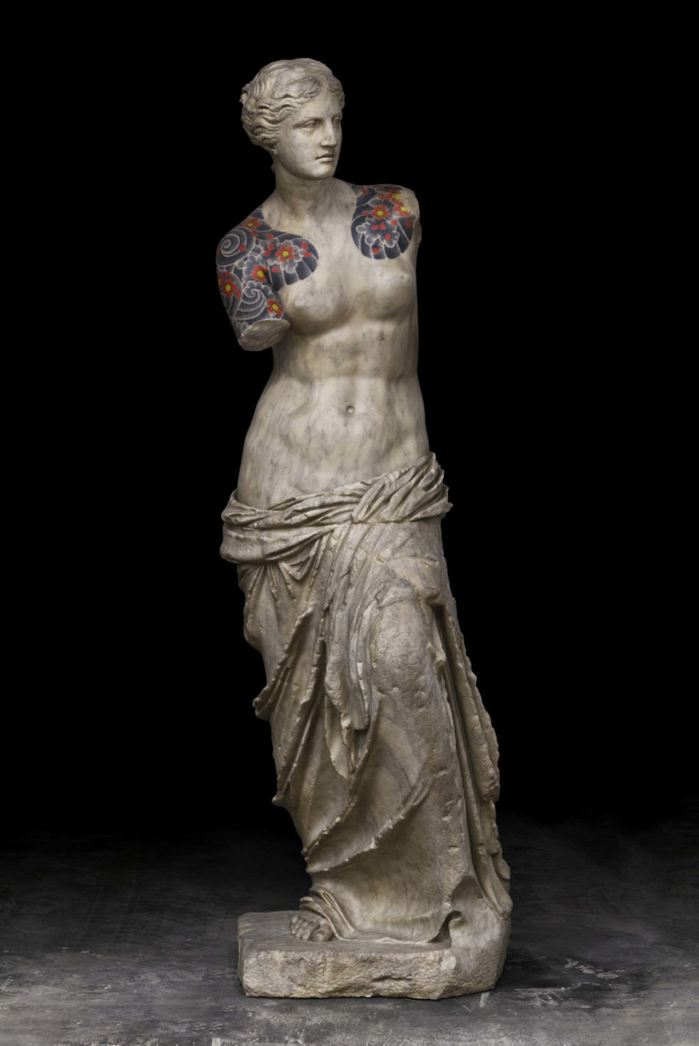 Classical Marble Sculptures Covered With Traditional Far Eastern Tattoos By Fabio Viale 7