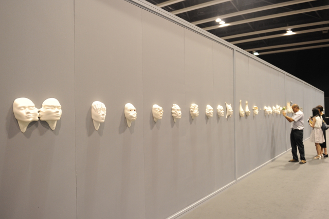 The Amazingly Surreal Ceramic Sculptures Of Johnson Tsang 29