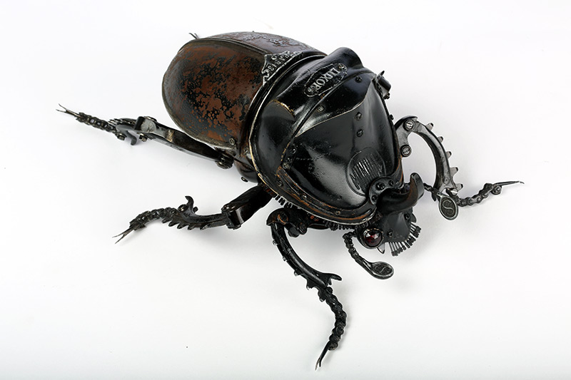 Animal Sculptures Made From Discarded Objects And Vehicle Pieces By Edouard Martinet 3