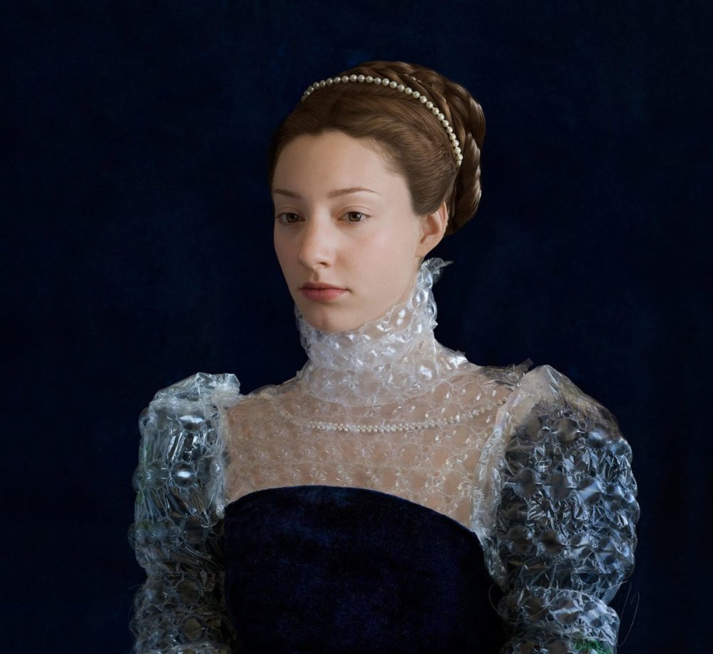 Discarded packaging recycled into renaissance costumes by Suzanne Jongmans