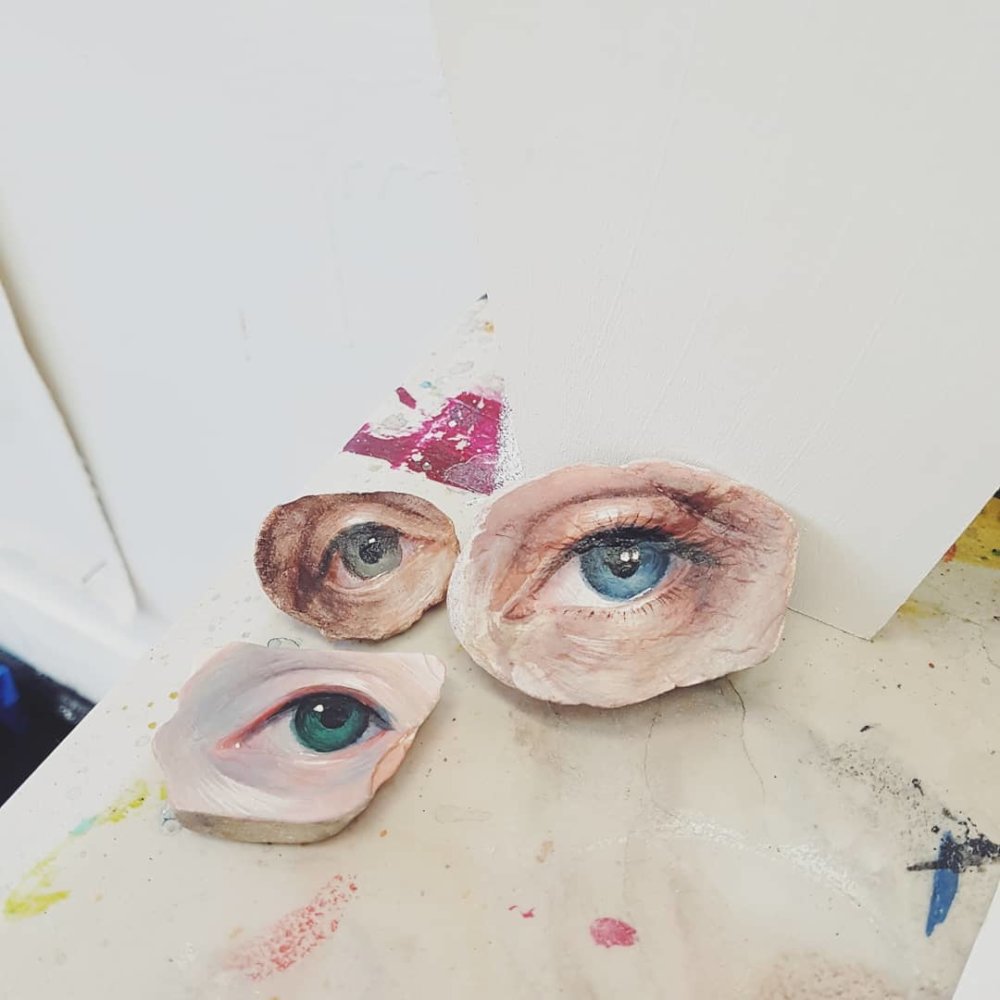 Human Eyes Painted On Found Stones By Jennifer Allnutt 12