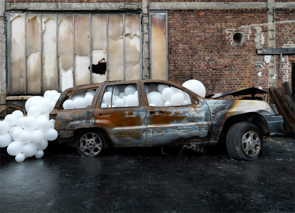 Invasions Dreamlike Balloon Interventions By Charles Petillon 4