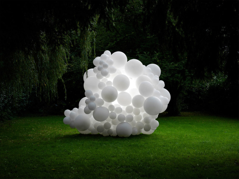 Invasions Dreamlike Balloon Interventions By Charles Petillon 5