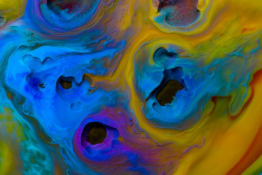 Colorful macro experiments with liquids by Alberto Seveso