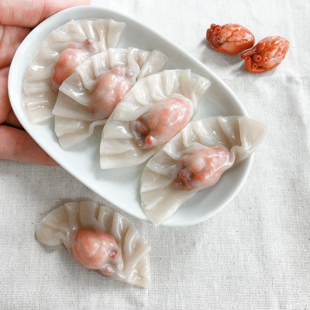 Creepy And Cute Bizarre Tiny Food Sculptures By Qixuan Lim 1