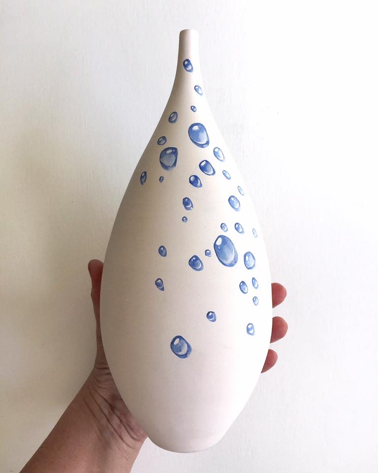 Enchanting Ceramic Vases Illustrated With Elegant Figures By Niharika Hukku 9