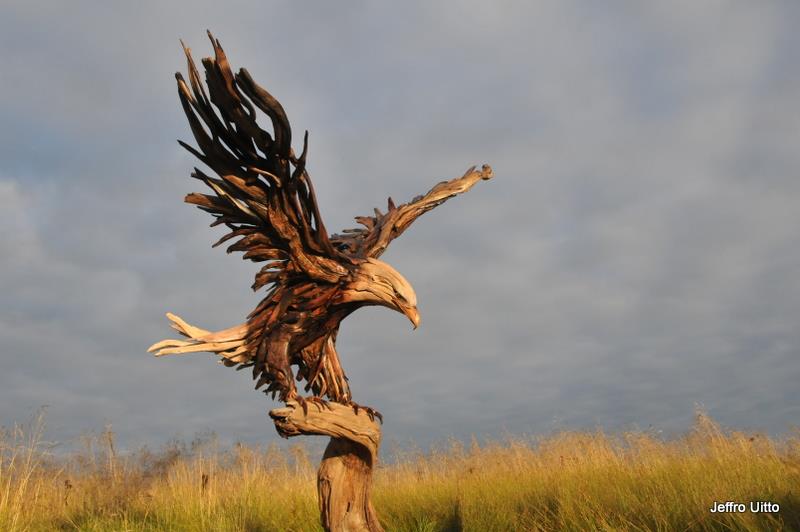 Extraordinary Sculptures And rustic Furniture Carved Out Of Driftwood By Jeffro Uitto 11