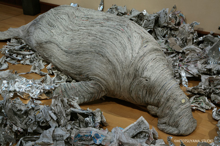 Stunning Lifelike Animal Sculptures Made From Thousands Of Densely Rolled Newspaper By Chie Hitotsuyama 11