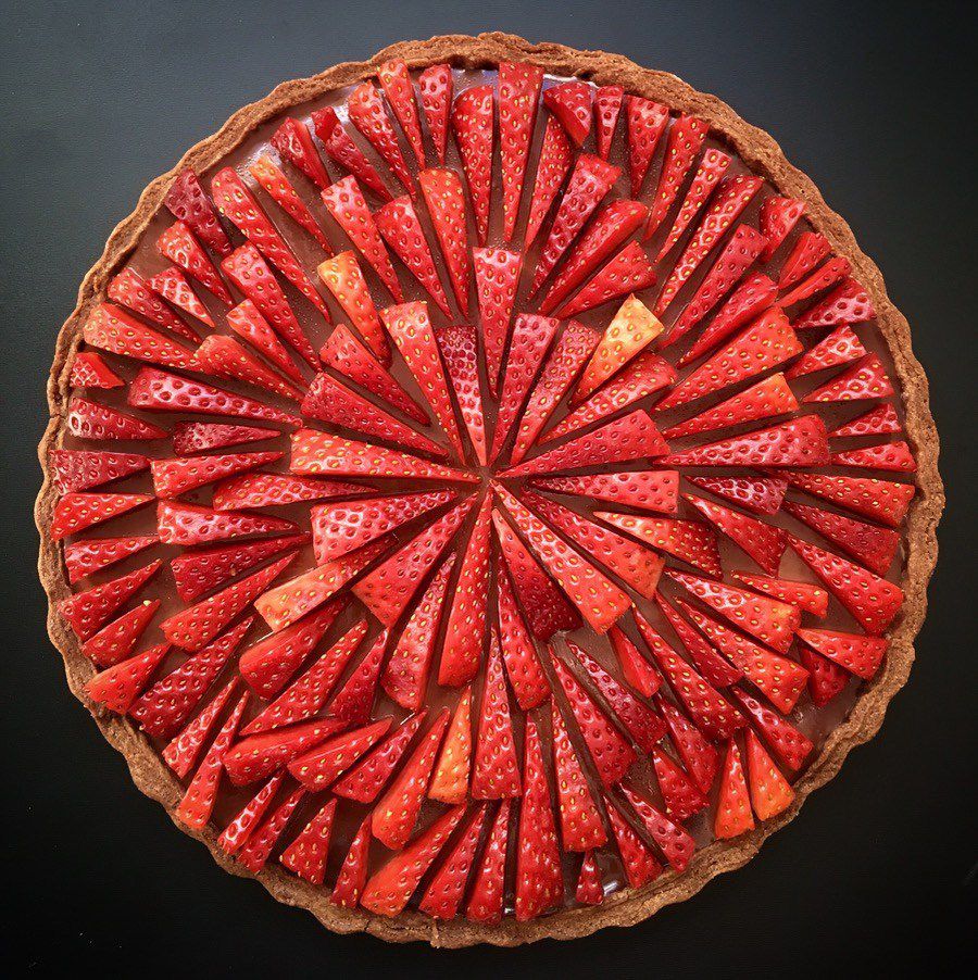 Wonderful Pies And Tarts Decorated With Geometric And Colorful Details By Lauren Ko 18