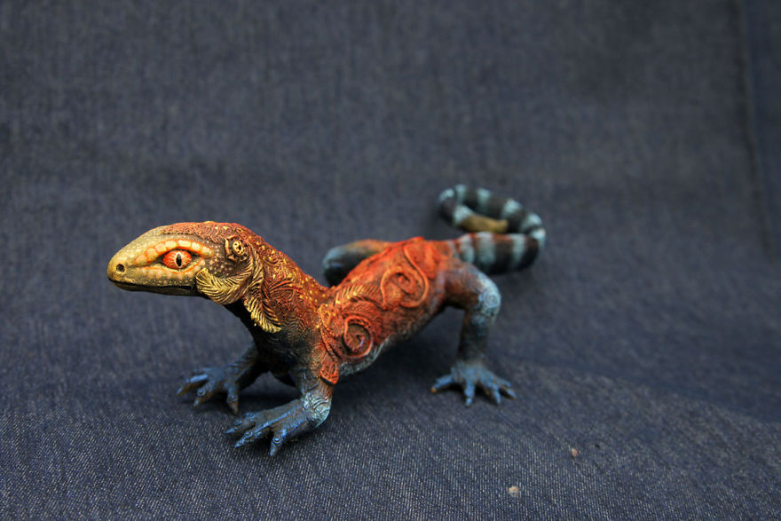 Superb Velvet Clay Sculptures Of imagined mythical Animals By Evgeny Hontor 32