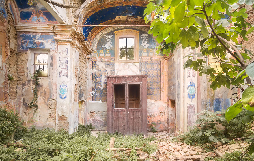 Abandoned Houses Of God Beautiful Photograph Series On Abandoned Churches And Chapels By Roman Robroek 12