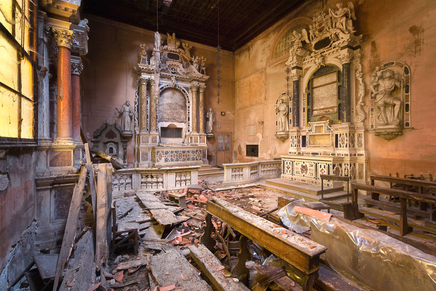 Abandoned Houses Of God Beautiful Photograph Series On Abandoned Churches And Chapels By Roman Robroek 14