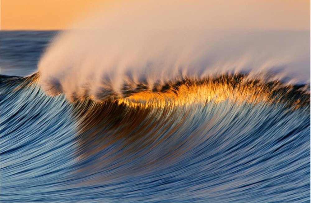 Golden And Iridescent Waves Marvelous Pictures Of The Pacific Ocean Waters Taken By David Orias 2