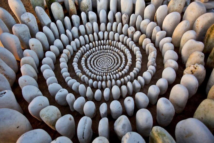 Marvelous Cairns And Mandalas Made From Leaves And Rocks By James Brunt 3