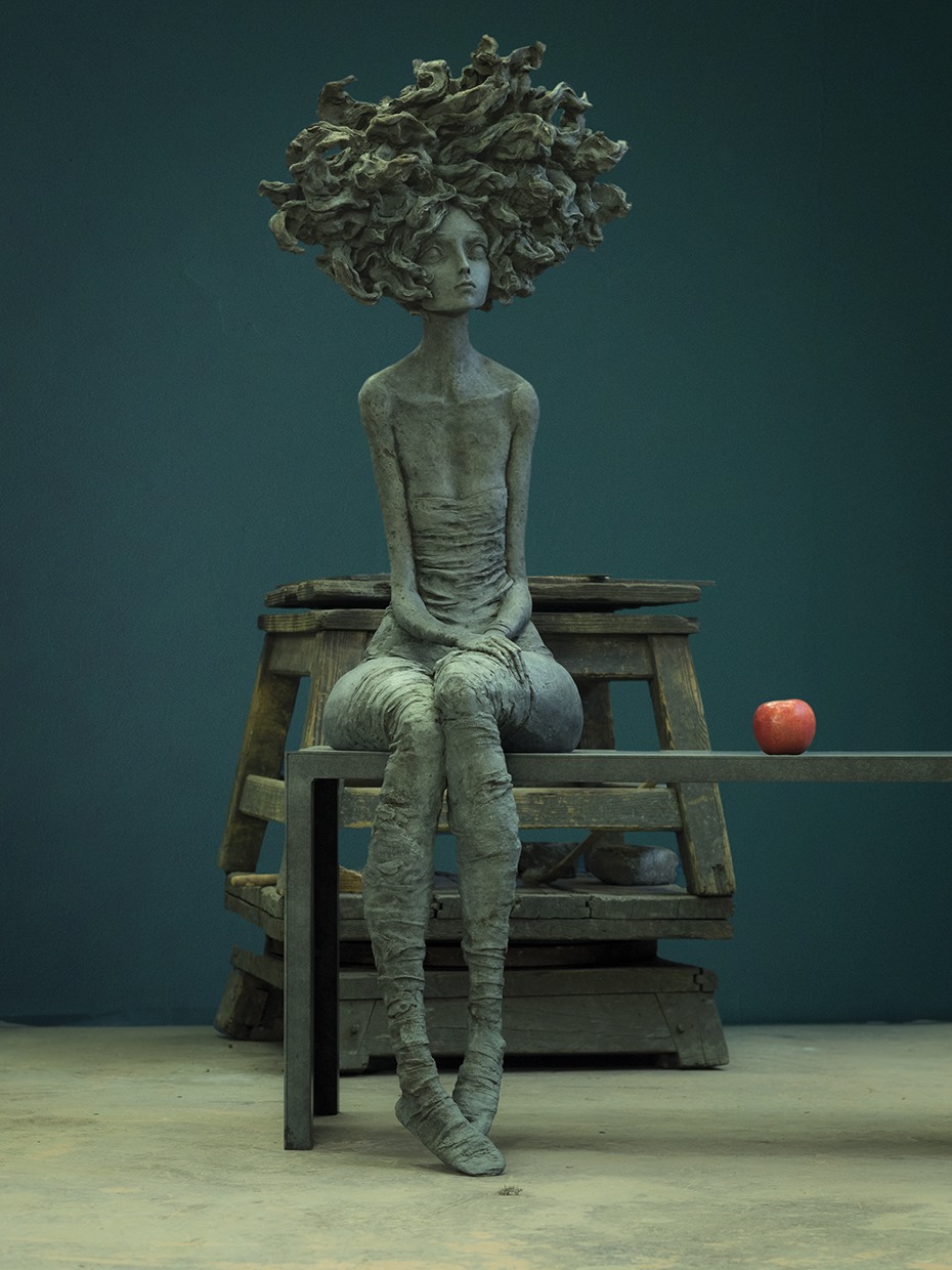 Petites Bonnes Femmes Poetic Bronze Sculptures Of Melancholic Women With Coiffed Hair By Valerie Hadida 2
