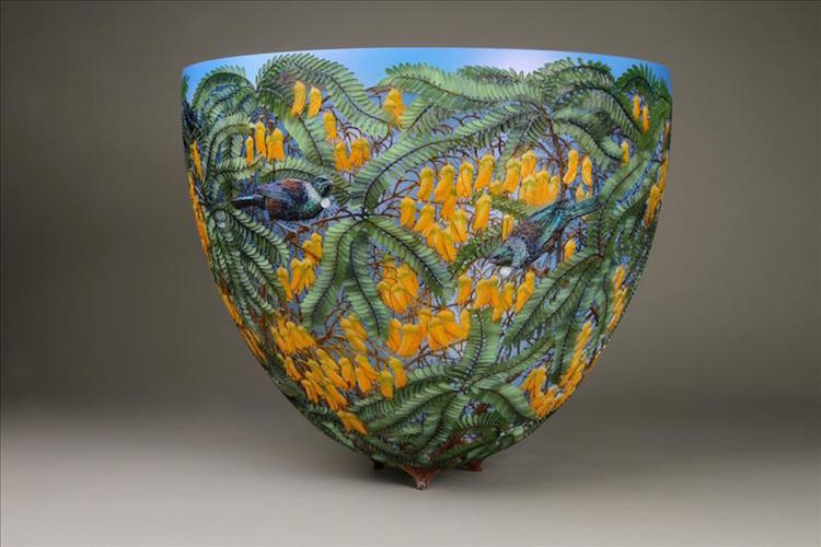 Superb Wood Vases Carved With Intricate Wildlife Landscapes By Gordon Pembridge 12