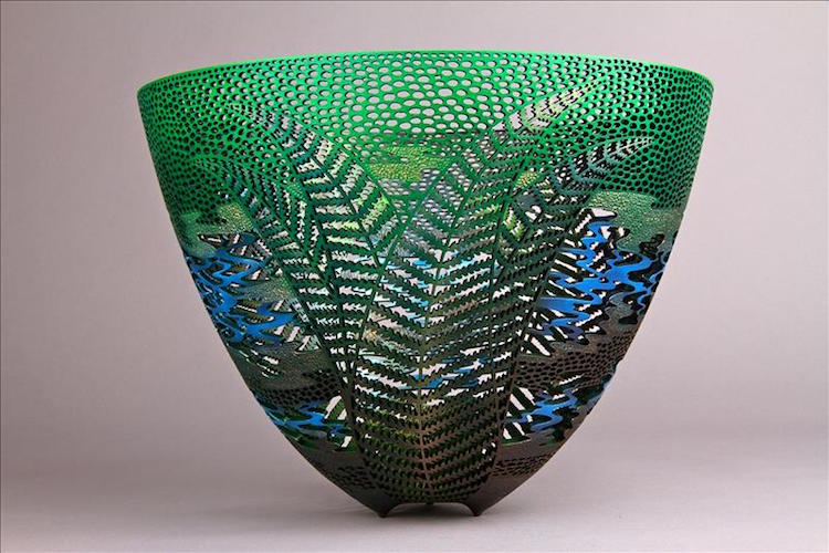 Superb Wood Vases Carved With Intricate Wildlife Landscapes By Gordon Pembridge 17