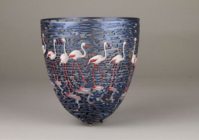 Superb Wood Vases Carved With Intricate Wildlife Landscapes By Gordon Pembridge 18