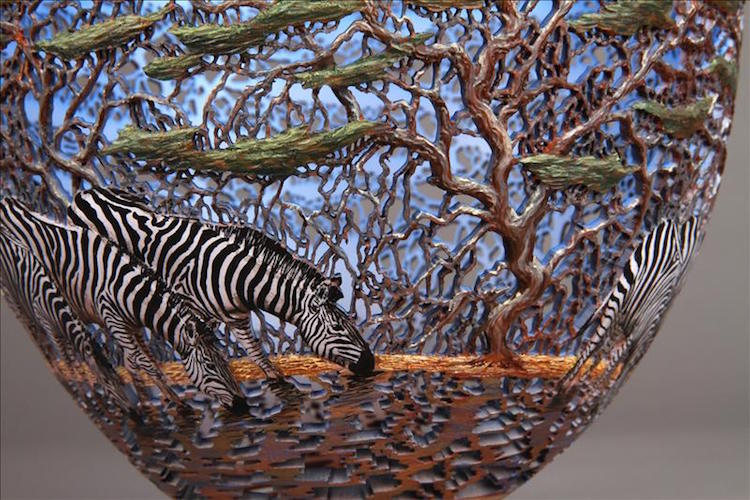 Superb Wood Vases Carved With Intricate Wildlife Landscapes By Gordon Pembridge 5