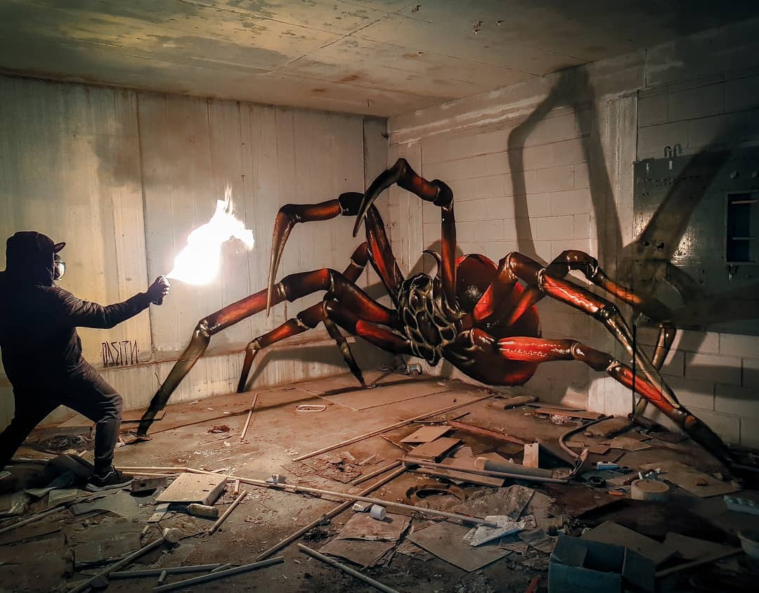 Impressive Large Scale Murals Of Giant Insects By Sergio Odeith 5