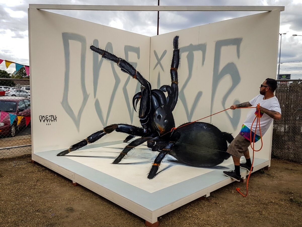 Impressive Large Scale Murals Of Giant Insects By Sergio Odeith 8