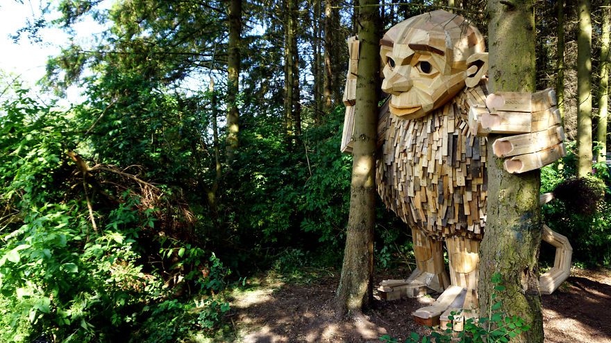 Giant Recycled Wood Sculptures Hidden In Copenhagens Green Spaces By Thomas Dambo 2