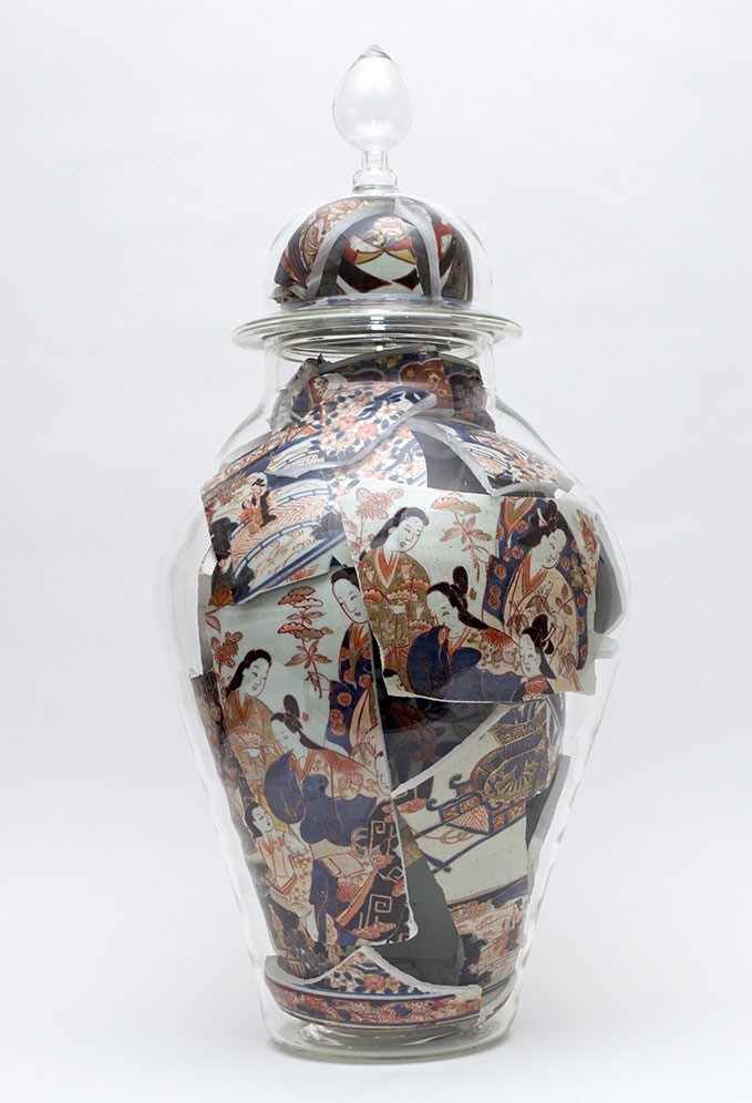 Still Together Clever Sculptures Of Broken Porcelain Vases Within Other Glass Ones By Bouke De Vries 10