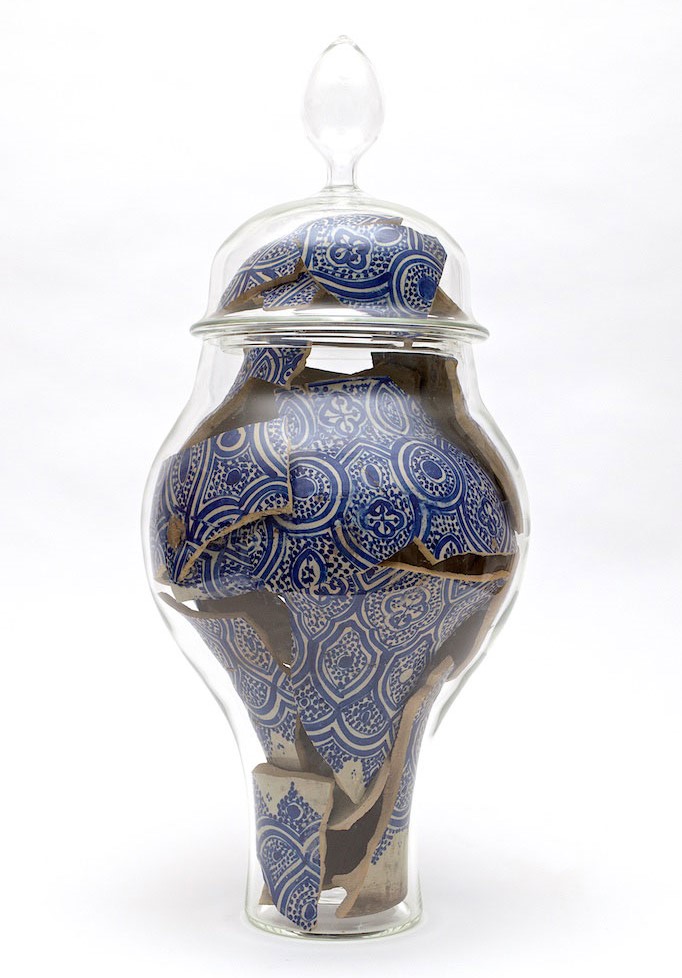 Still Together Clever Sculptures Of Broken Porcelain Vases Within Other Glass Ones By Bouke De Vries 11