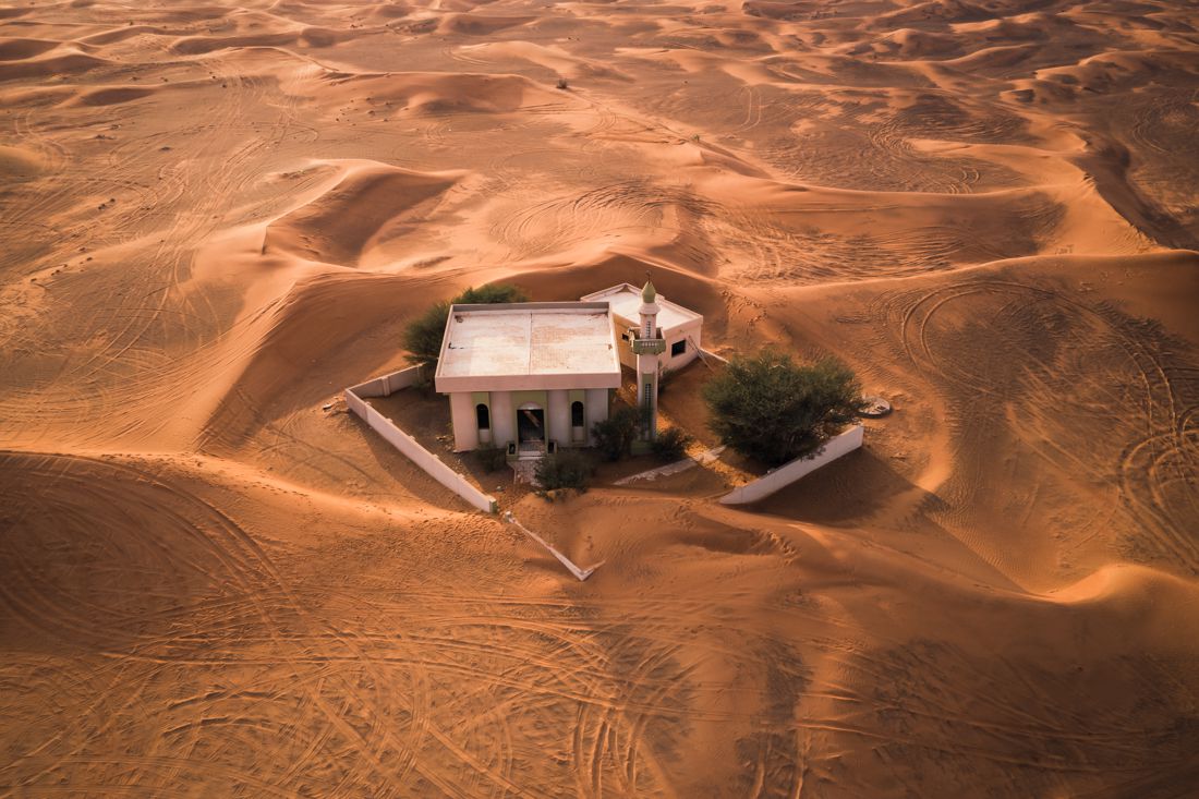 Uninhabited Marvelous Photography Series On Abandoned Houses Buried Under Sand By James Kerwin 1