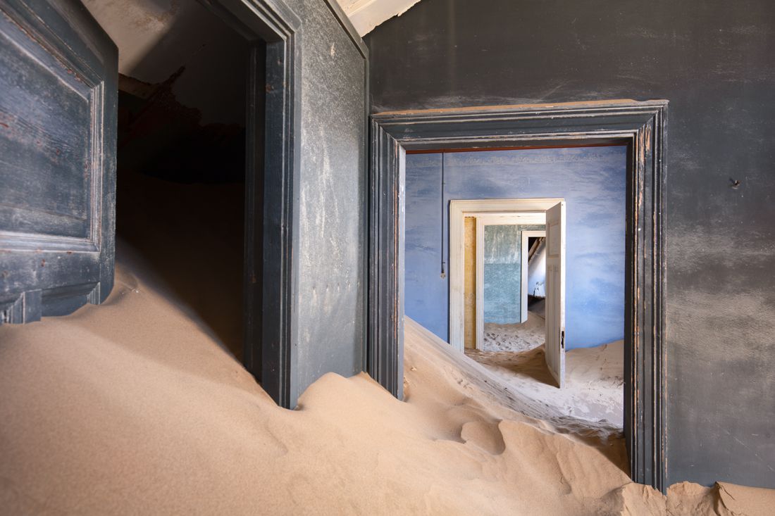 Uninhabited Marvelous Photography Series On Abandoned Houses Buried Under Sand By James Kerwin 2
