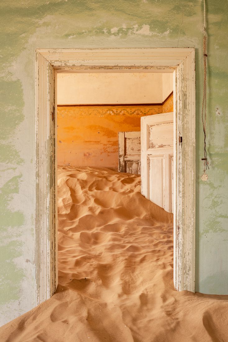 Uninhabited Marvelous Photography Series On Abandoned Houses Buried Under Sand By James Kerwin 5