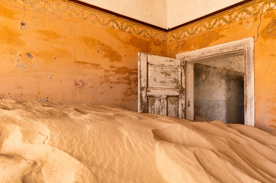 Uninhabited Marvelous Photography Series On Abandoned Houses Buried Under Sand By James Kerwin 6