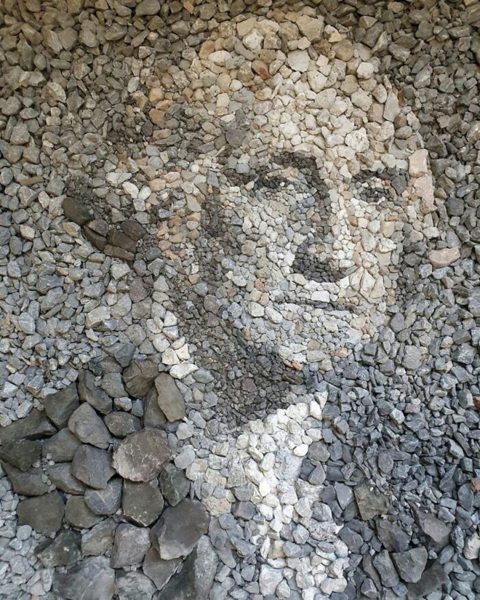 Extraordinary Mosaic Portraits Made With Pebbles By Justin Bateman 2