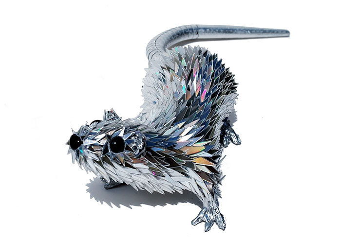 Old Cds Turned Into Fabulous Animal Sculptures By Sean E Avery 7