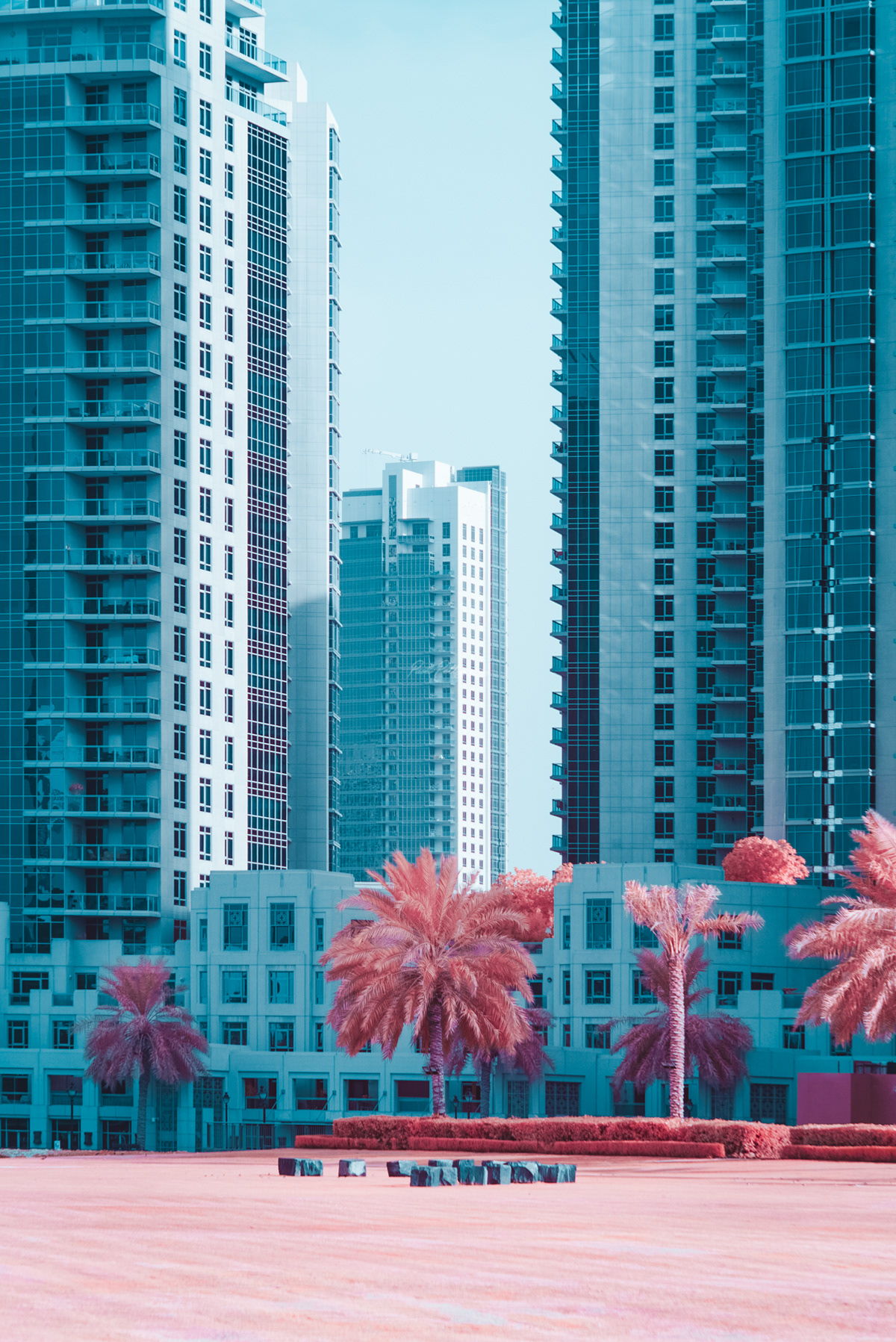 Superb Photographs Of Dubai In Infrared By Paolo Pettigiani 2